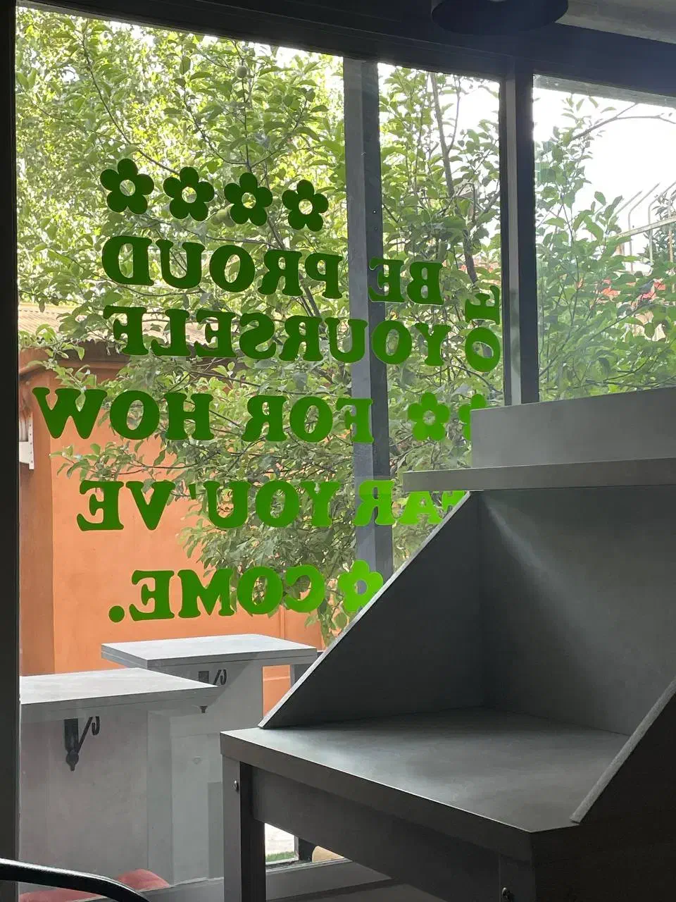 مسئول نظافت و مراقب سالن مطالعه|استخدام سرایداری و نظافت|رشت, گلسار|دیوار