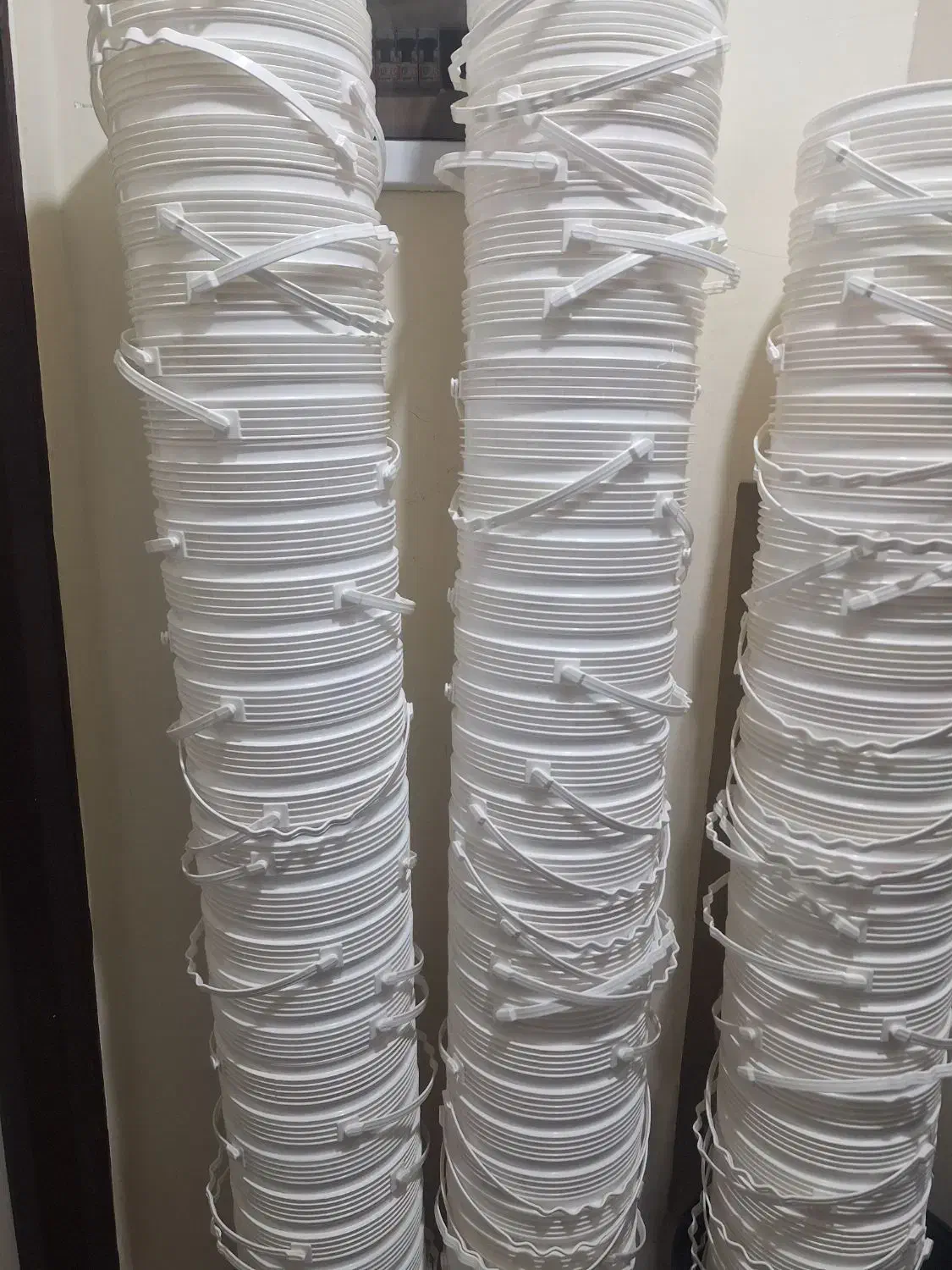 سطل با ظرفیت 4کیلویی|ظروف نگهدارنده، پلاستیکی، یک‌بارمصرف|بانه, |دیوار