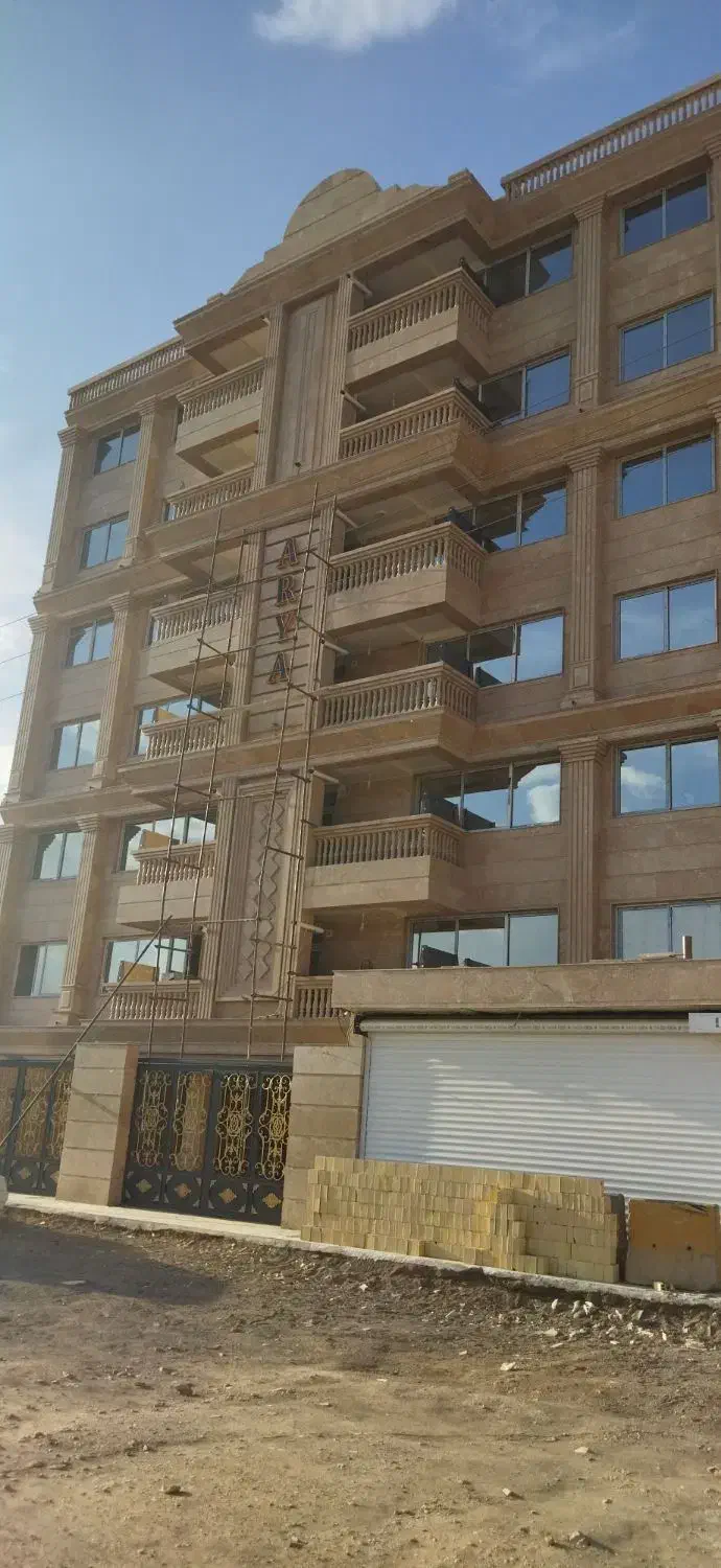 فروش آپارتمان به صورت خام با متراژ متفاوت|فروش آپارتمان|شاهین‌شهر, خانه کارگر|دیوار