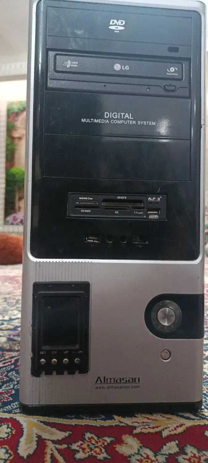 کامپیوتر|رایانه رومیزی|خاش, |دیوار