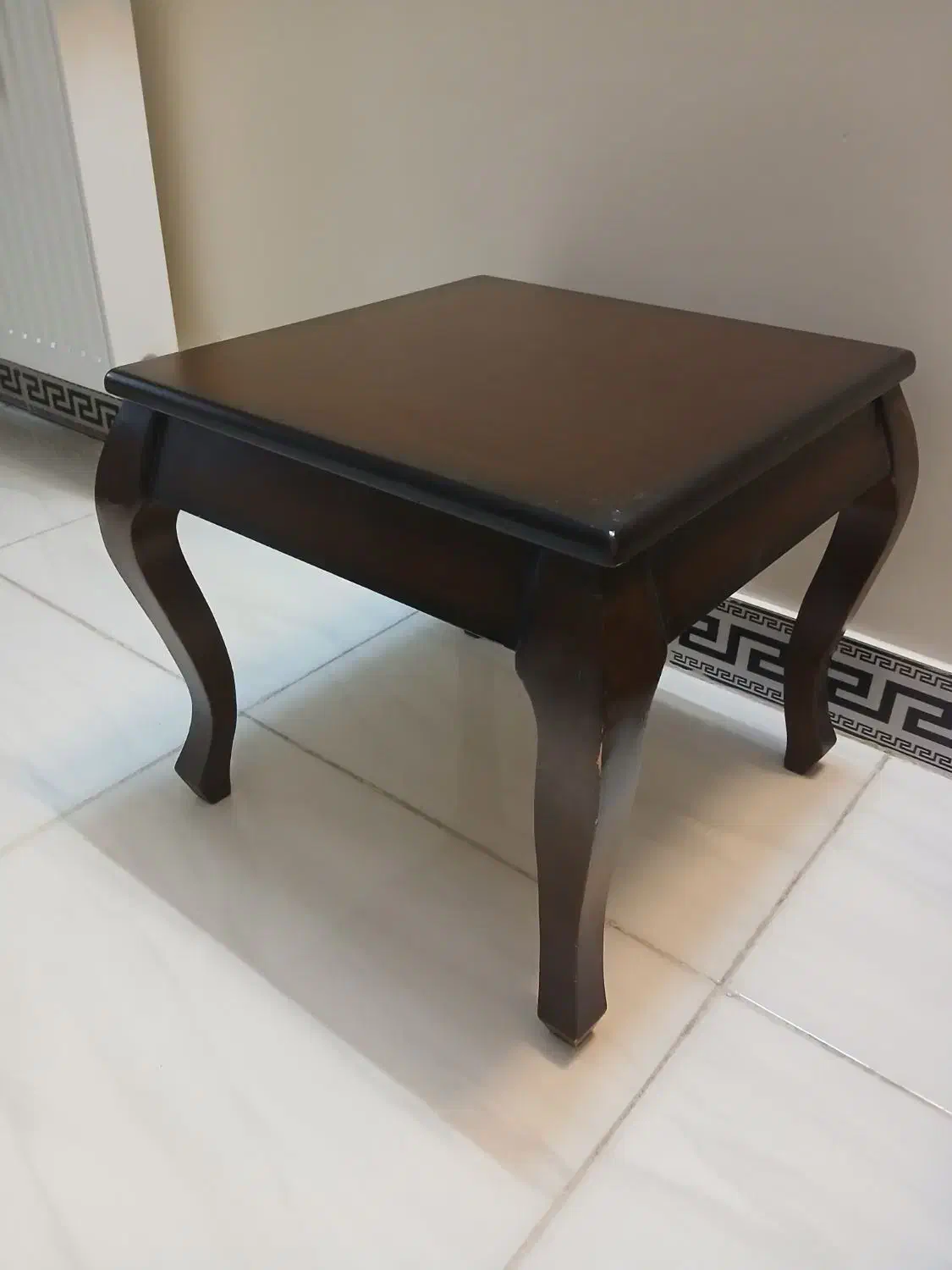 میز عسلی چوبی و یک عدد صندلی مدل کتابخانه ایی|مبلمان خانگی و میز عسلی|تهران, تختی|دیوار