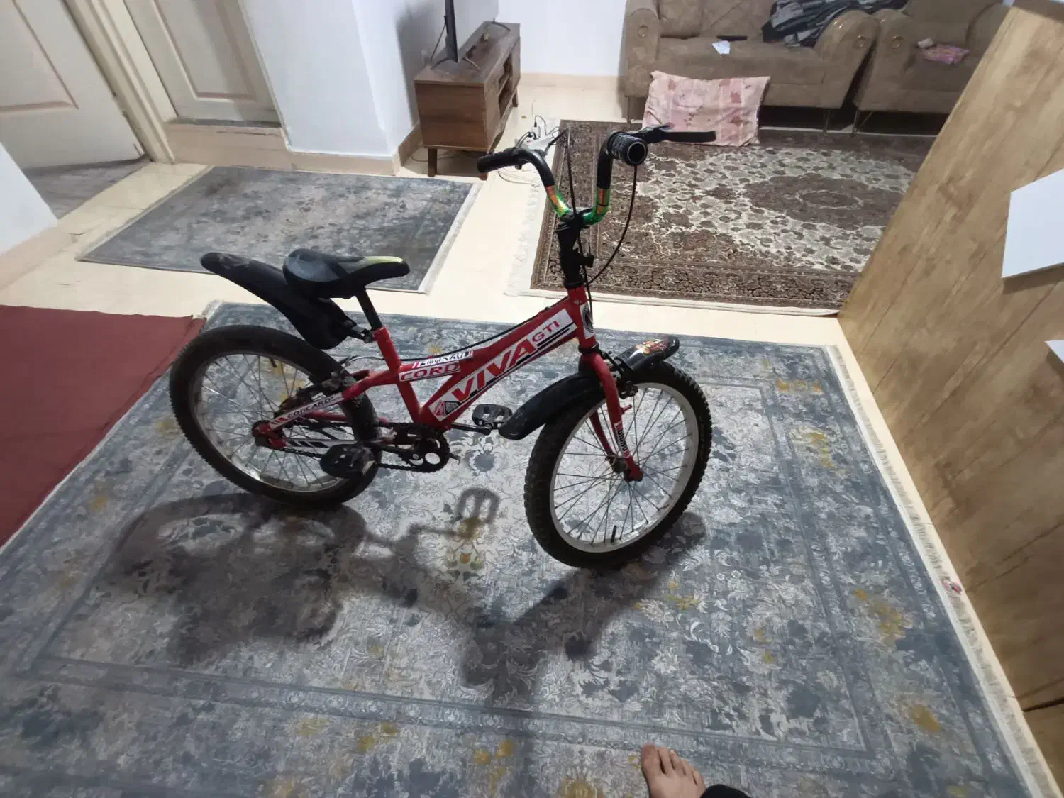 دوچرخه بیست سالم بشرط .لاستیک نو|دوچرخه، اسکیت، اسکوتر|رباطکریم, رباطکریم|دیوار