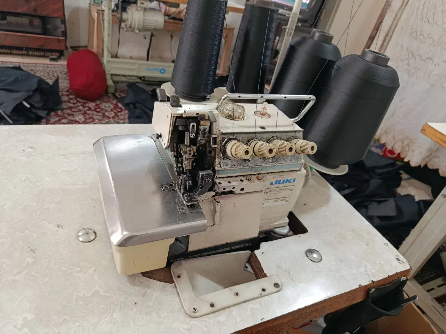 زیگزال چهارنخ جوکی کله سفید|چرخ خیاطی و ریسندگی|قیدار, |دیوار