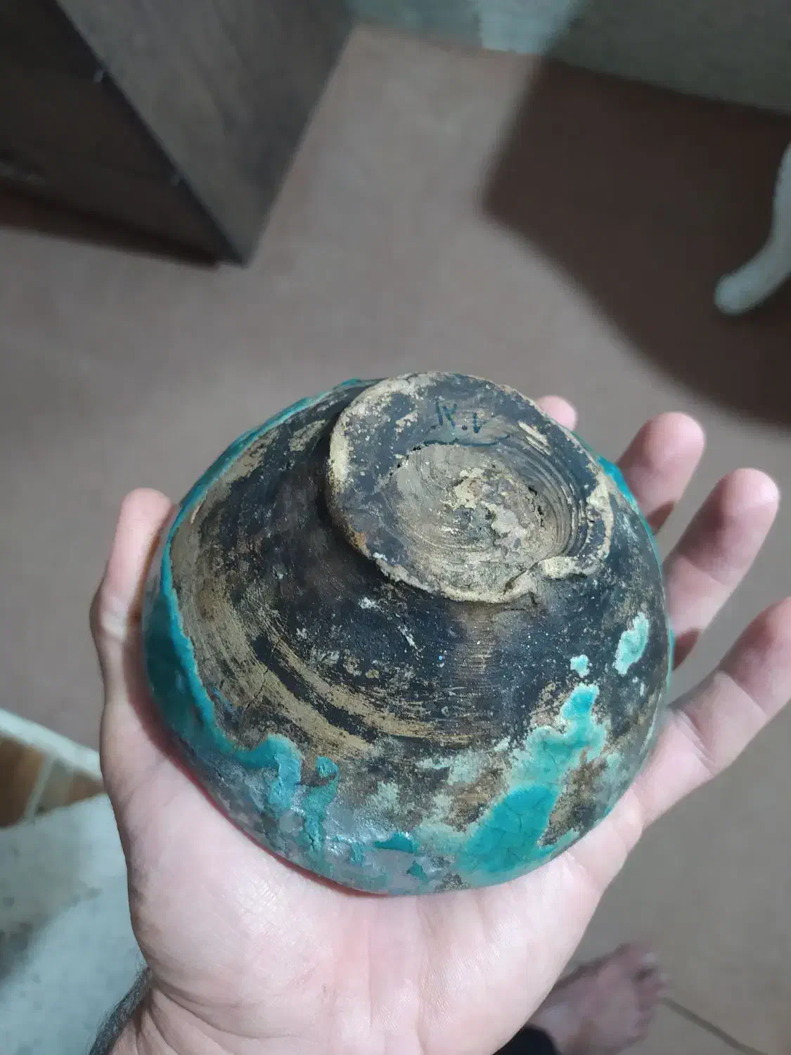 پیاله قدیمی|کلکسیون اشیاء عتیقه|قم, ارم|دیوار