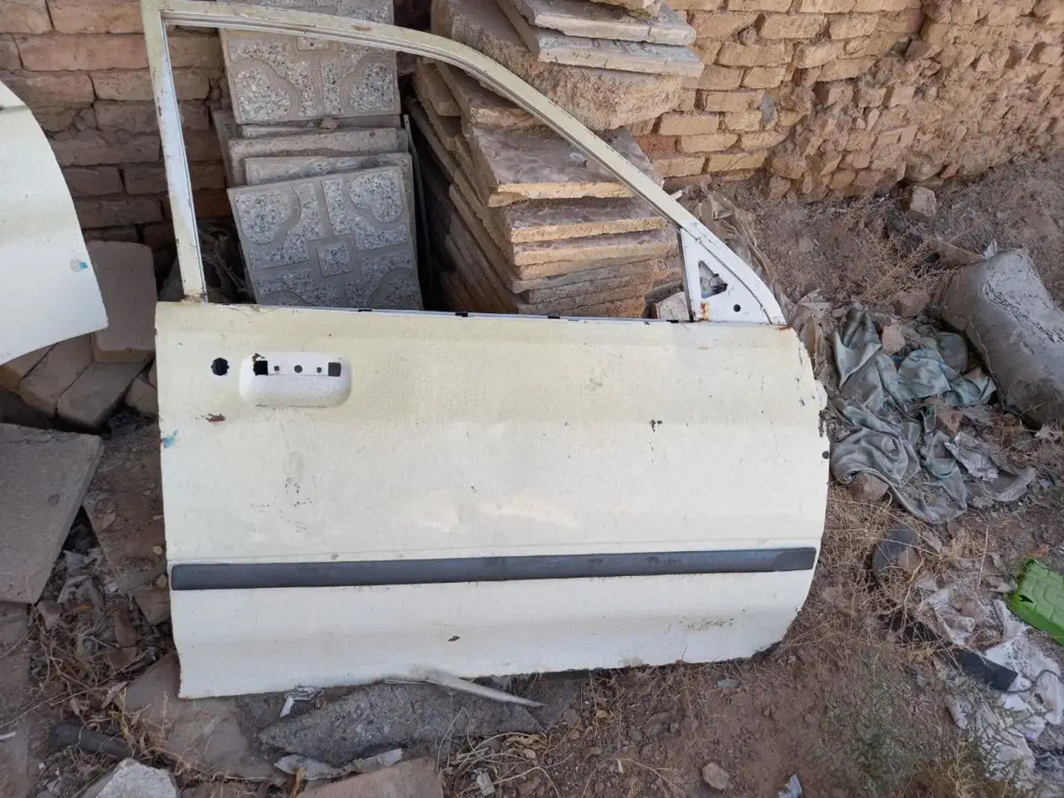 تعدادی لوازم بدنه پراید|قطعات یدکی و لوازم جانبی|دهق, |دیوار