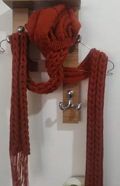 شال و کلاه دست بافت|لباس|خرم بید, |دیوار