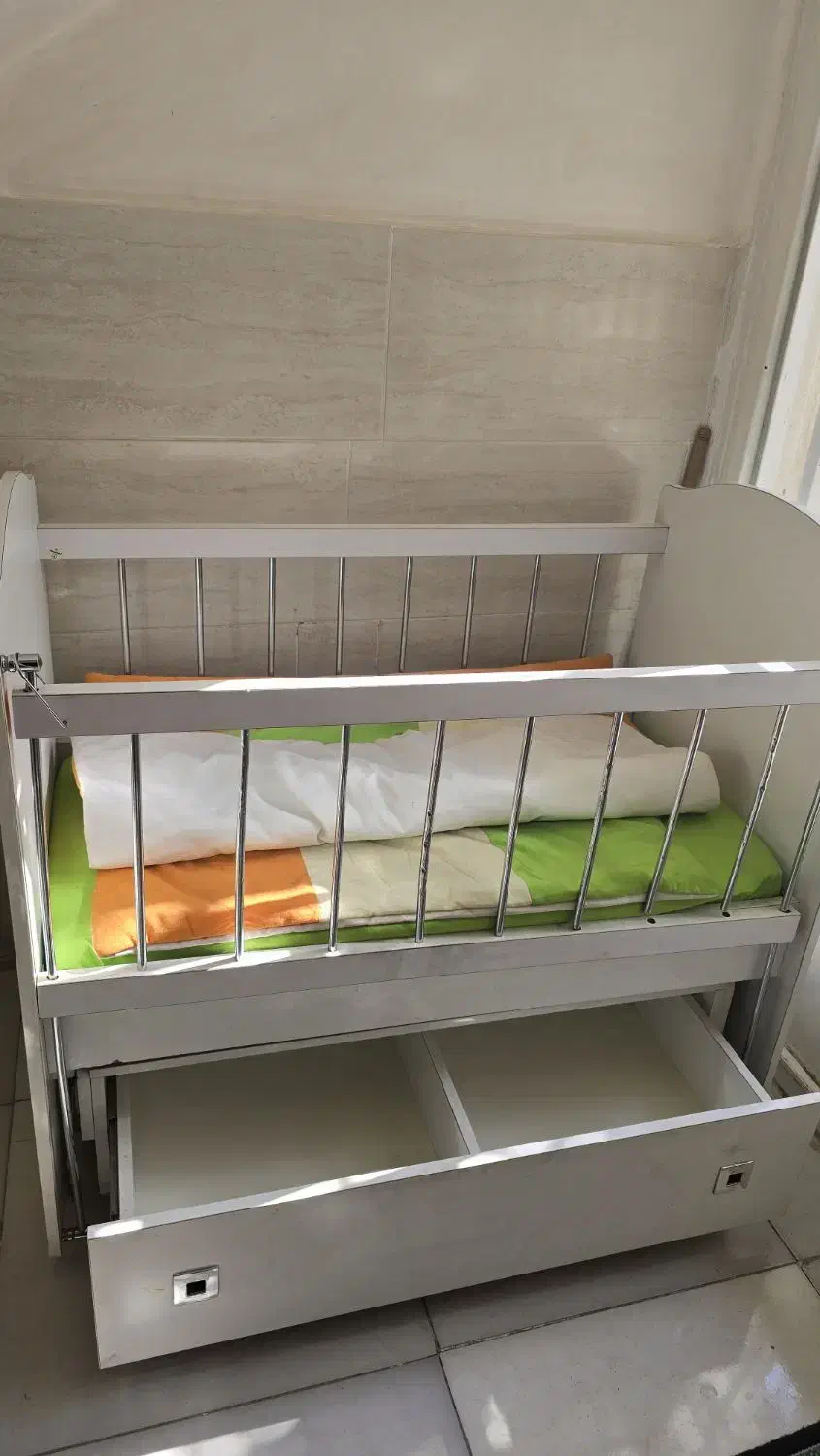 تخت خواب بچه|تخت و صندلی بچه|ماهدشت, |دیوار