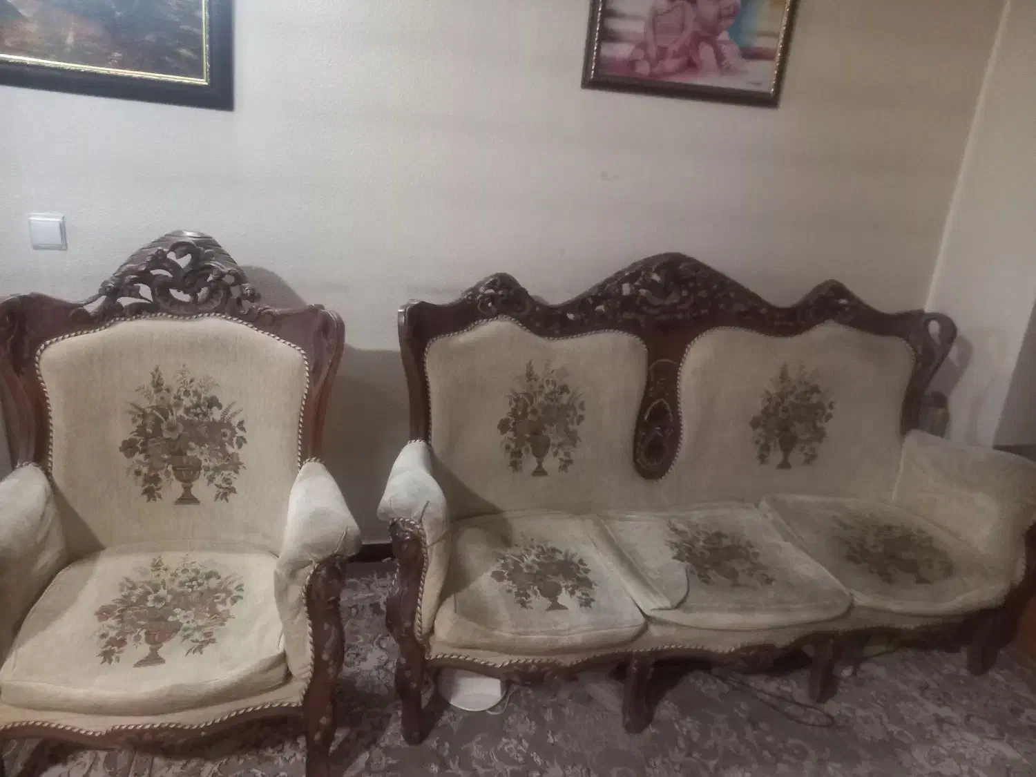 ست مبل سلطنتی دست ساز با چوب گردو|مبلمان خانگی و میز عسلی|شاهین‌شهر, شهرک میلاد|دیوار