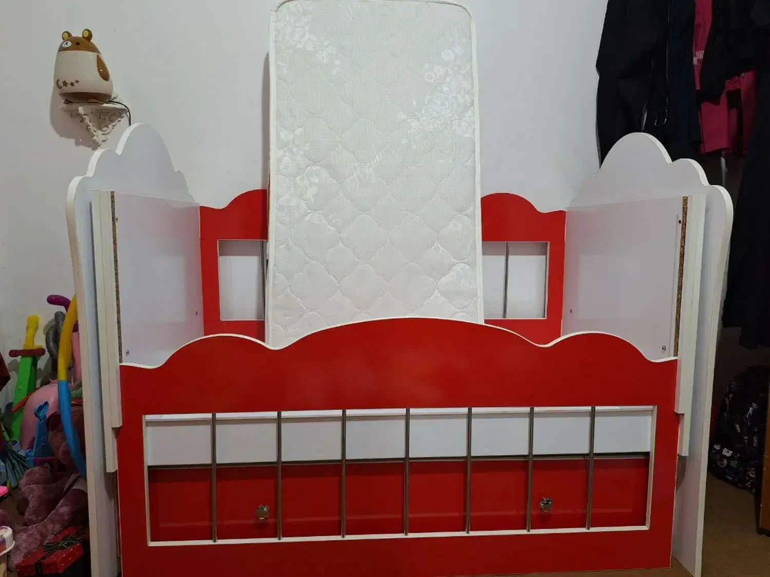 تخت خواب کودک دو منظوره|تخت و صندلی بچه|چابکسر, |دیوار