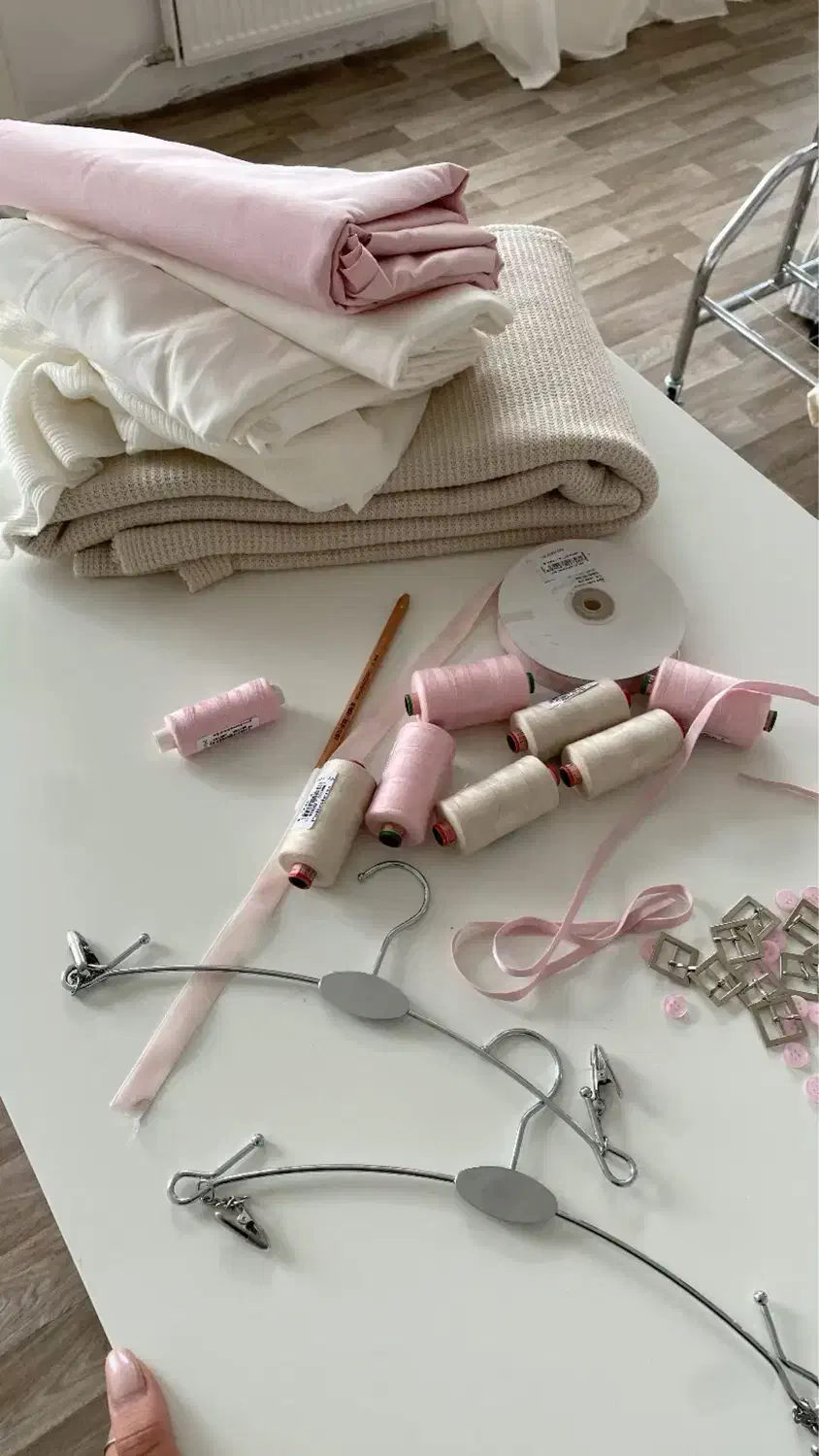 نیازمند همکاری با کارگاه خیاطی|خدمات پیشه و مهارت|تهران, فرمانیه|دیوار