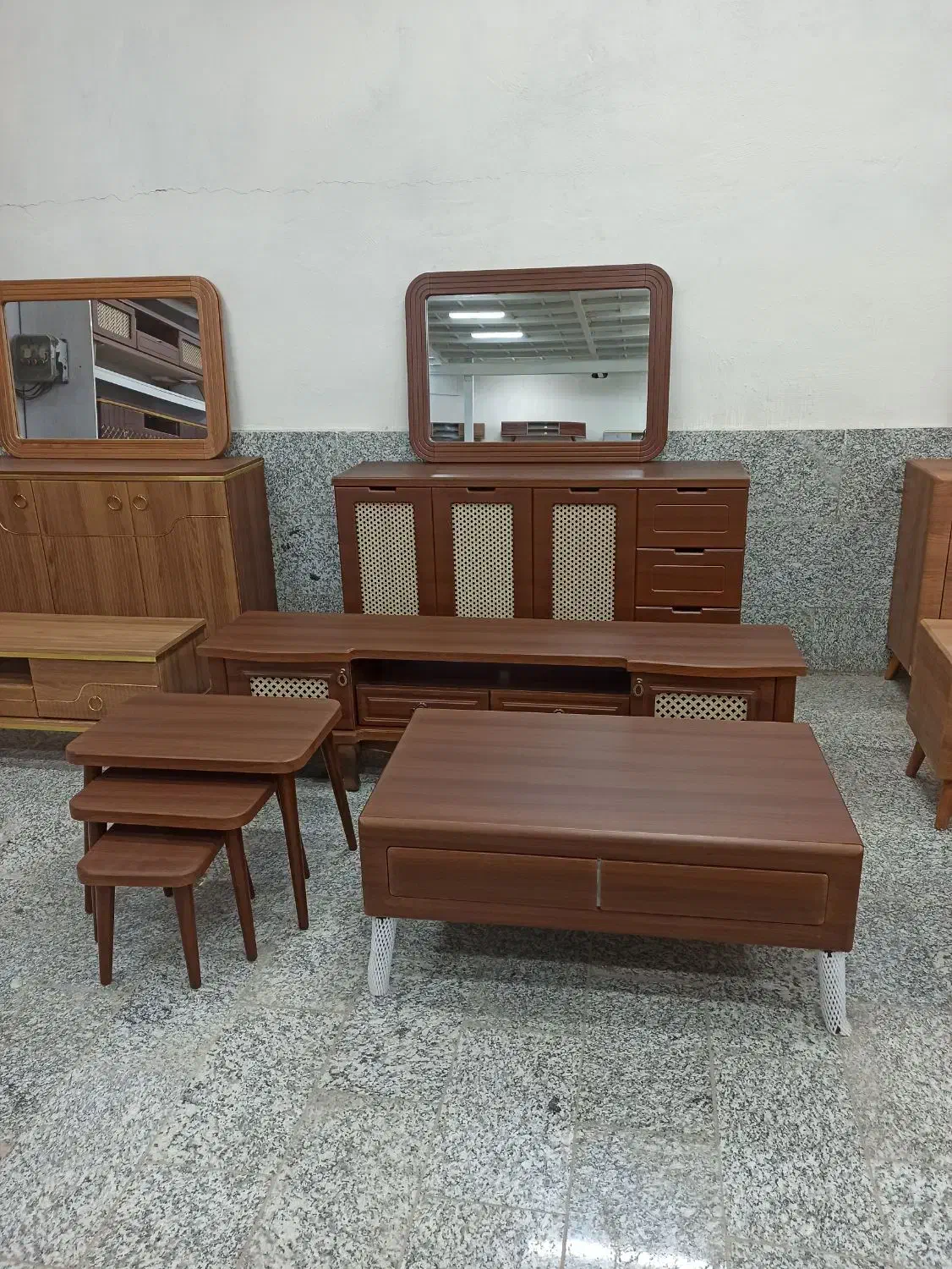 ست کنسول و میز تلویزیون ال ای دی ( نقد و اقساط)|میز تلویزیون|خمینی‌شهر, |دیوار