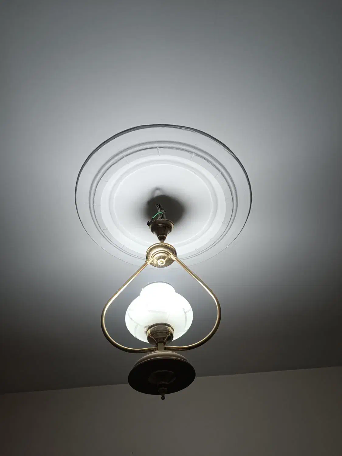 لوستر|لوستر و چراغ آویز|اندیشه, اندیشه فاز ۱|دیوار