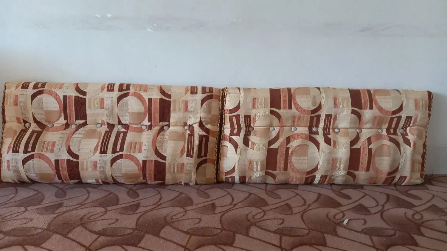 دو عدد پشتی|پشتی|نجف‌آباد, ویلاشهر|دیوار