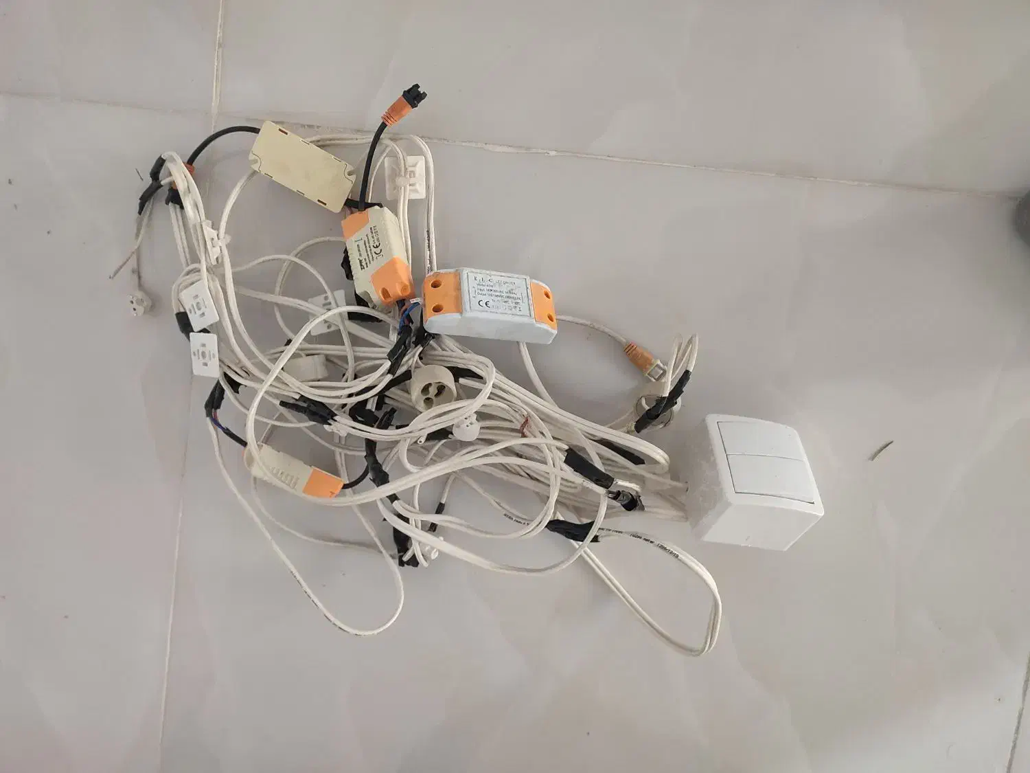 لامپ|لامپ و چراغ|آبیک, |دیوار