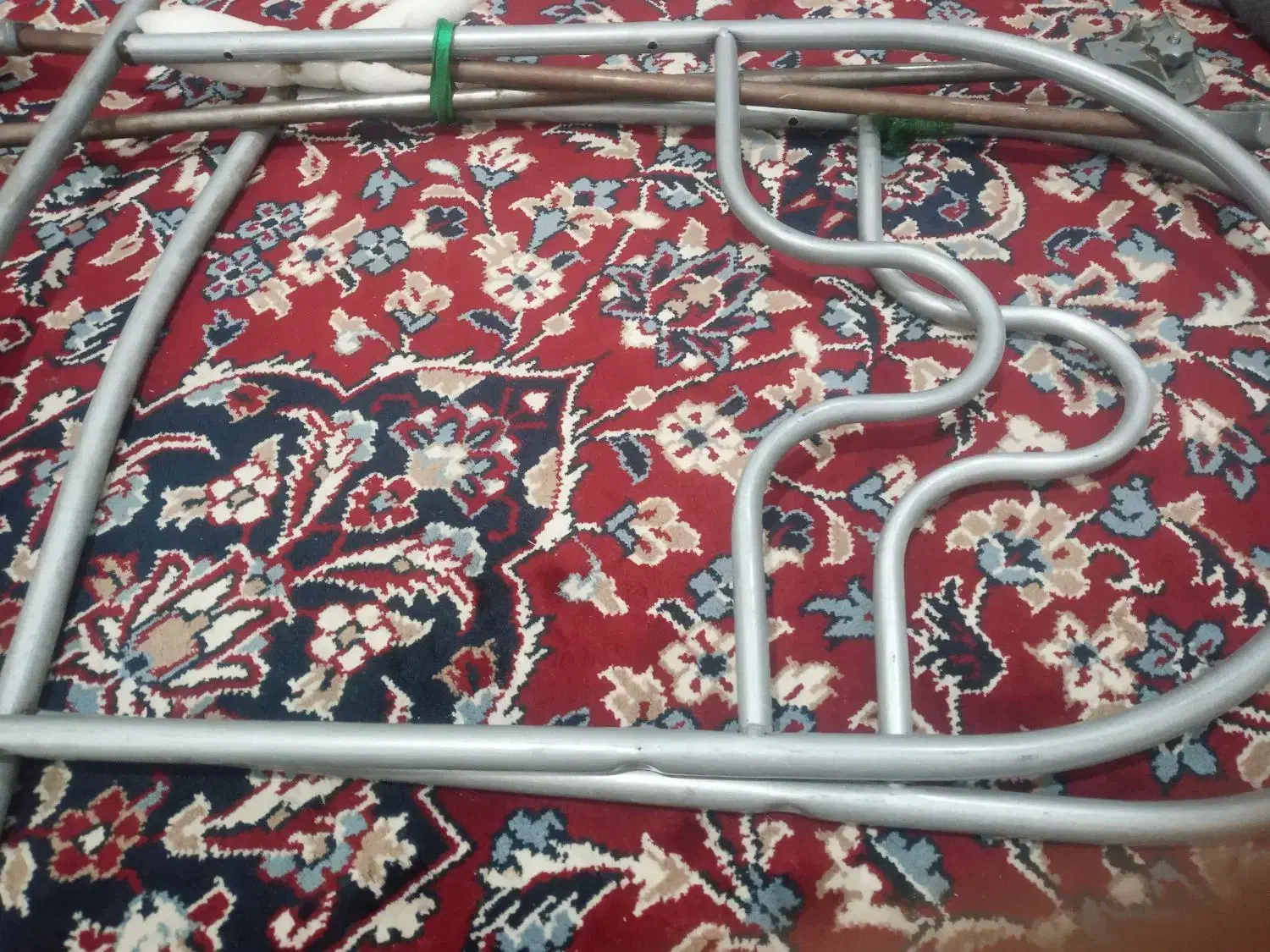 گهواره|تخت و صندلی بچه|آبادان, |دیوار