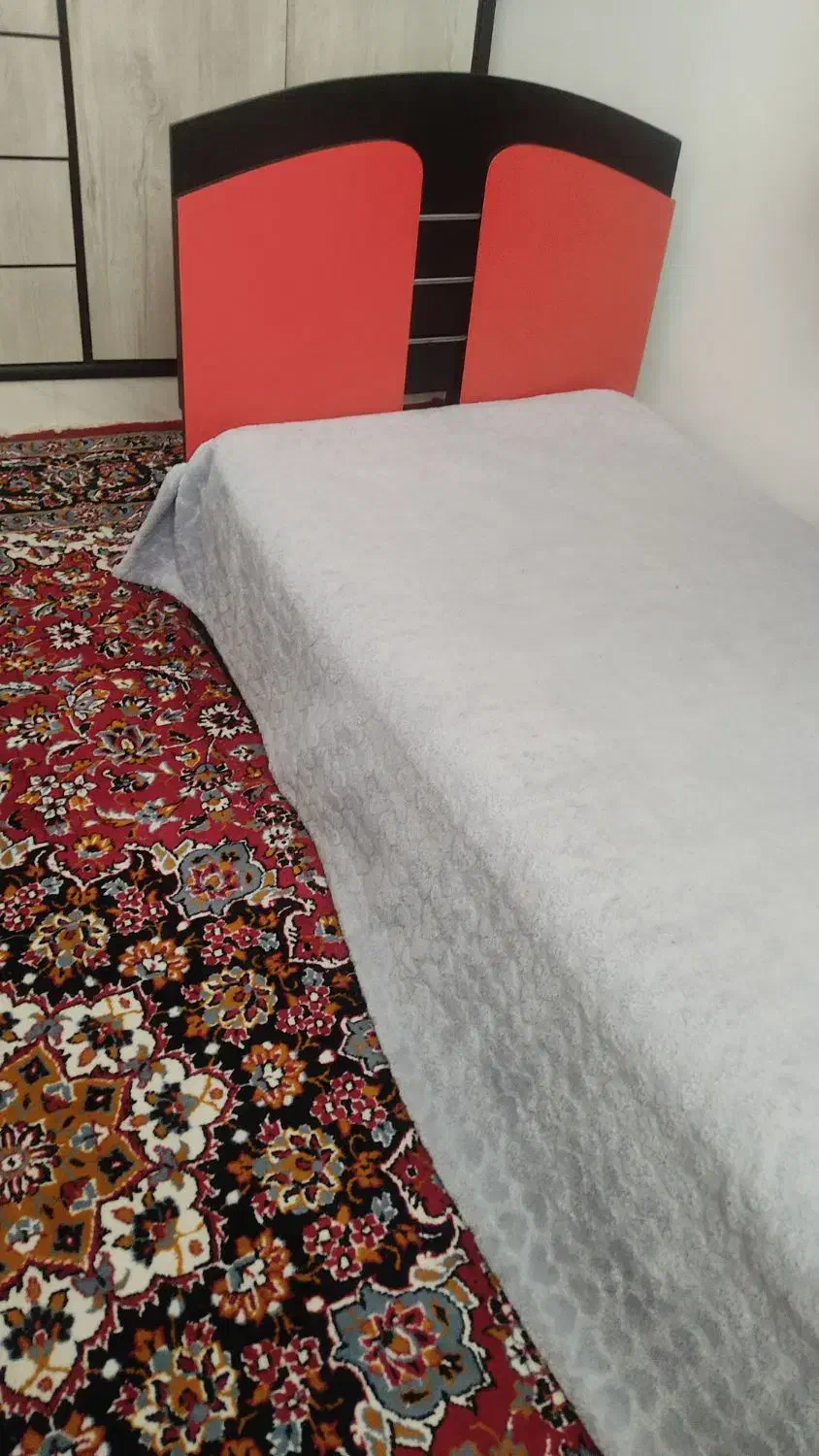 تخت یکنفره با تشک|تخت و سرویس خواب|ساوه, |دیوار
