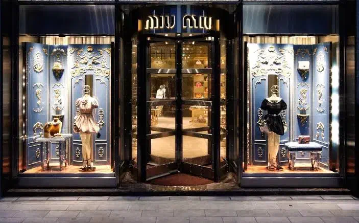 ۹۲ متر مغازه بر سه راه حکیم نظامی|اجارهٔ مغازه و غرفه|اصفهان, دانشگاه اصفهان|دیوار