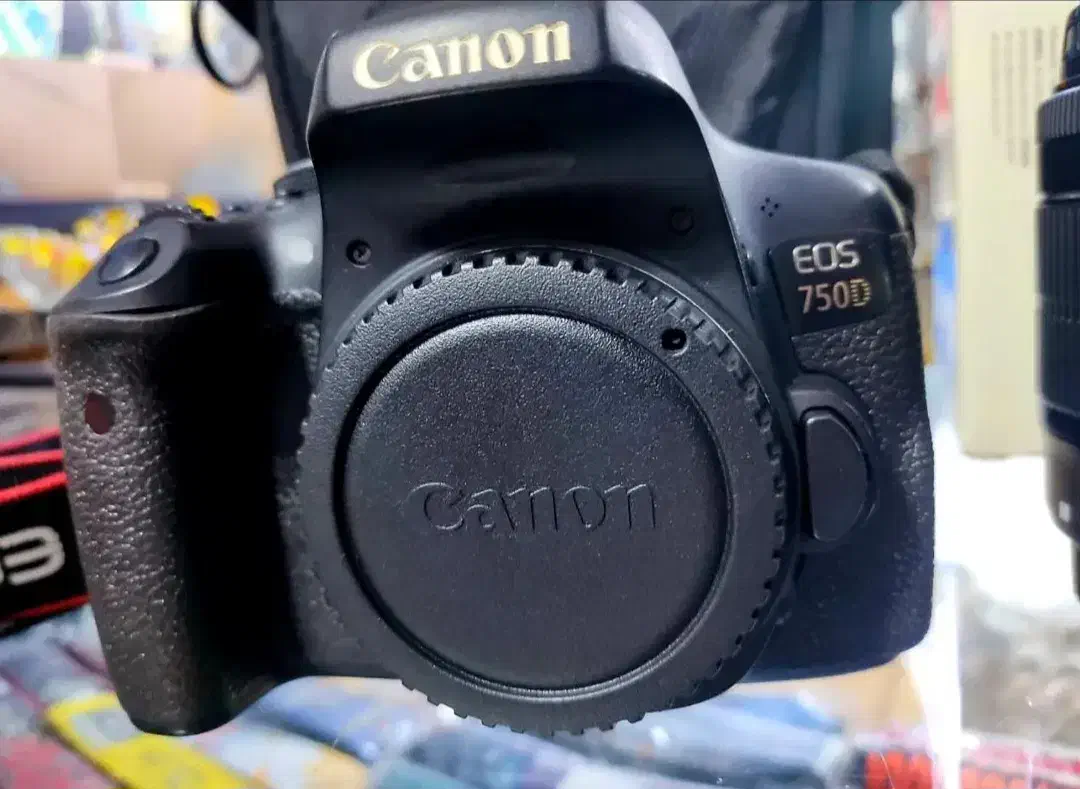 دوربین کنون ۷۵۰ دی با لنز ۱۸.۵۵ و ۵۵.۲۵۰|دوربین عکاسی و فیلم‌برداری|قم, دورشهر|دیوار