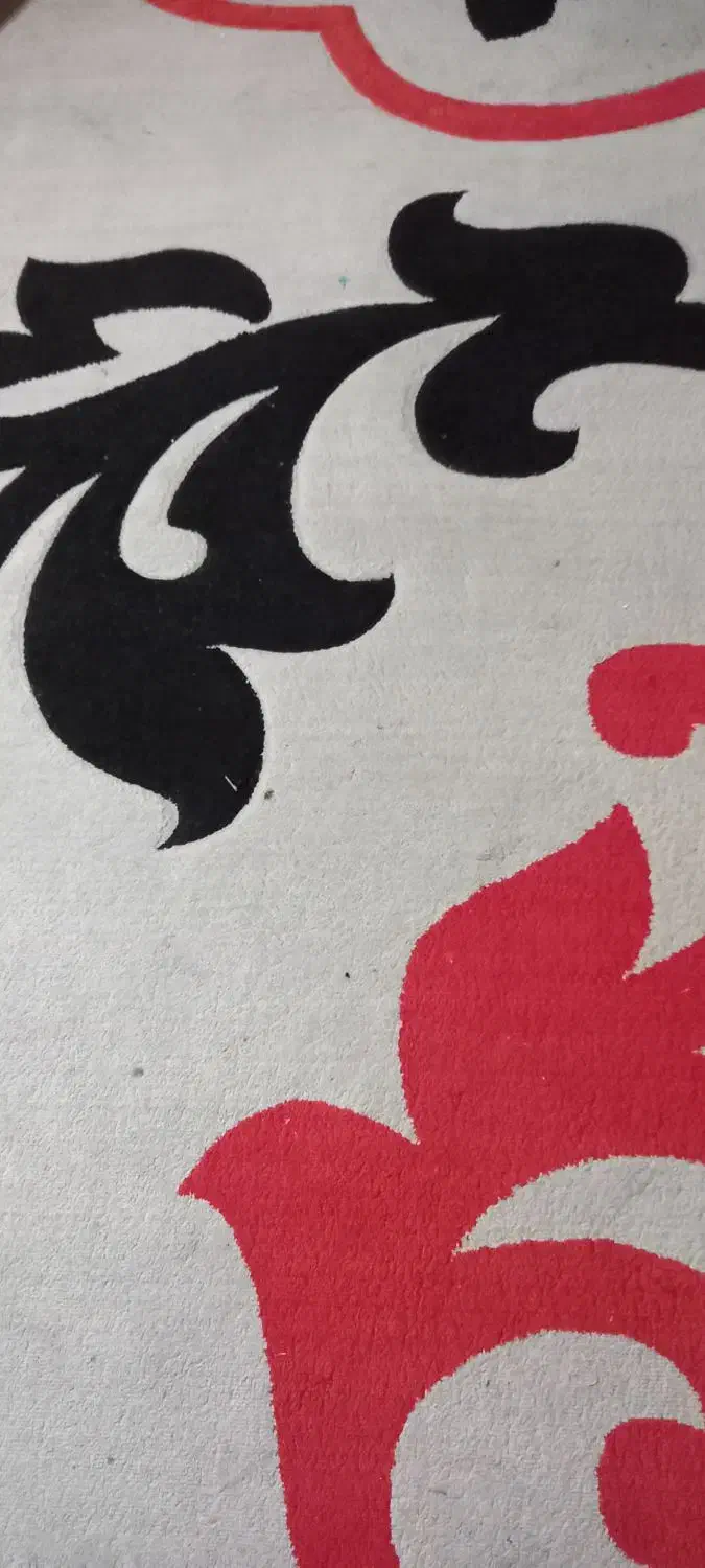 فرش اتاق جنس عالی و ضخیم وبا طرح قشنگ|فرش|قم, قلعه کامکار|دیوار