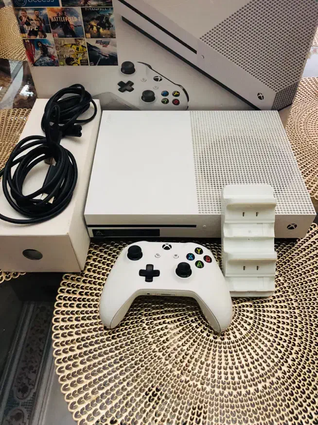 Xbox1s|کنسول، بازی ویدئویی و آنلاین|شیراز, شهرک پرواز|دیوار