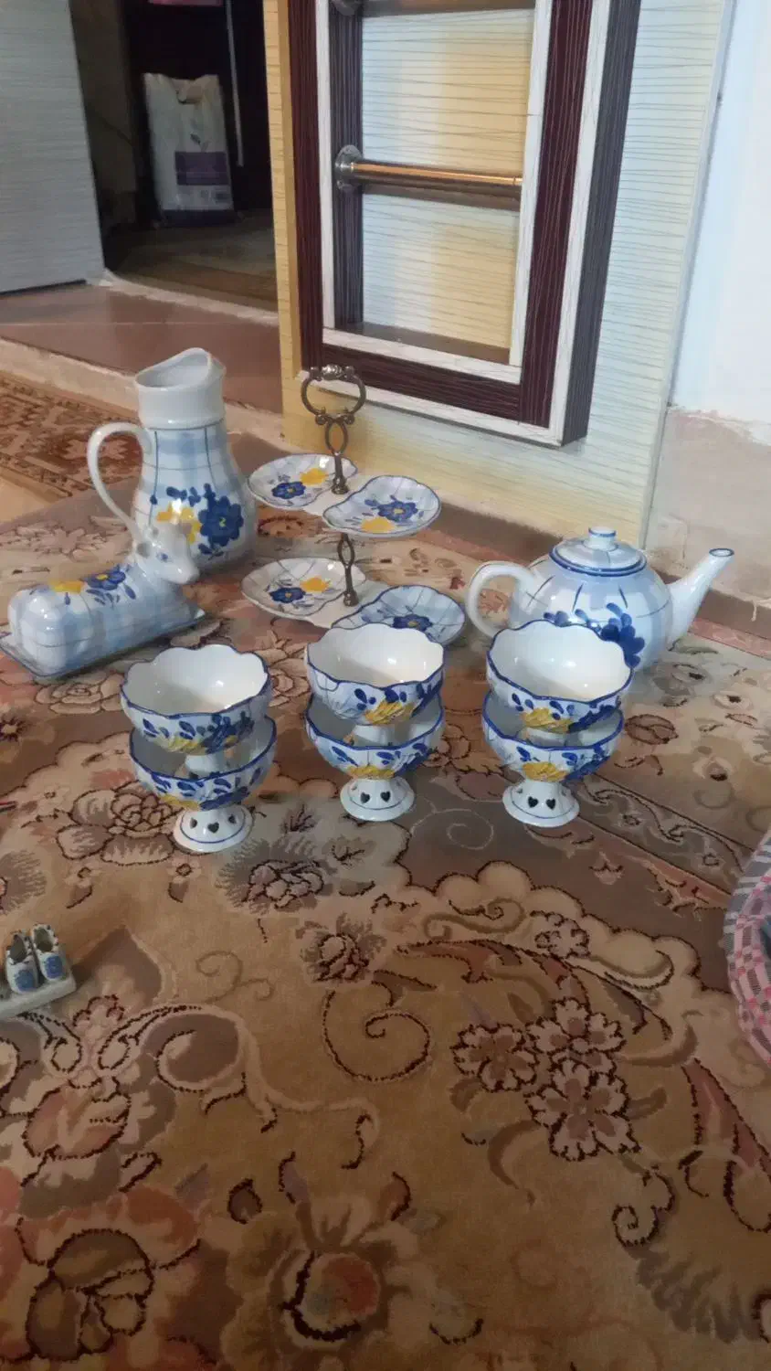 تعدادی ظرف قدیمی خارجی مال ۳۰ سال پیش|ظروف سرو و پذیرایی|بیرجند, |دیوار