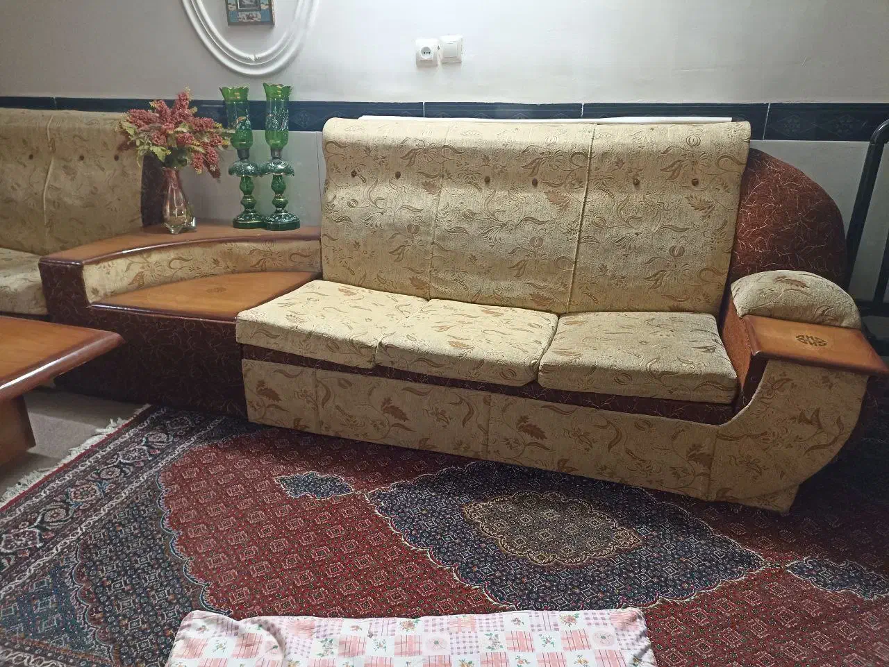 مبل ۸نفره سالم|مبلمان خانگی و میز عسلی|بهار, |دیوار