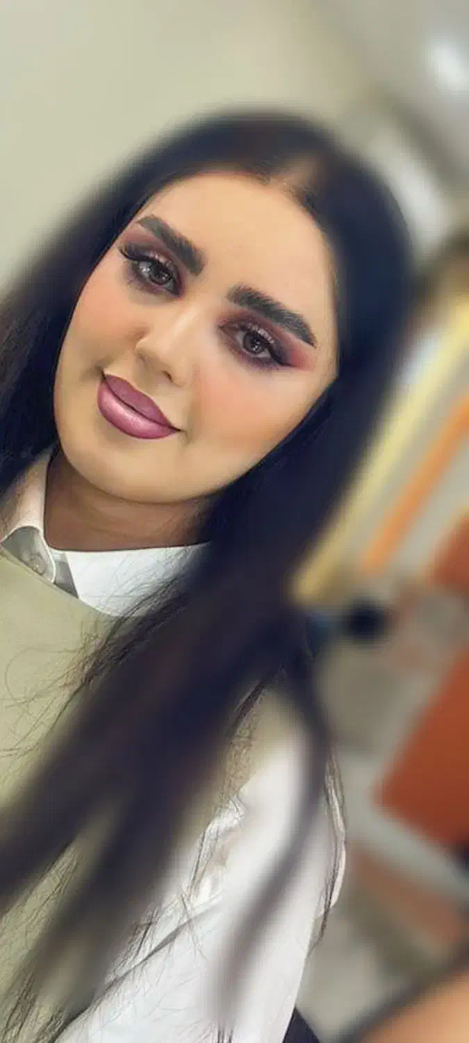 میکاپ|خدمات آرایشگری و زیبایی|مشکیندشت, |دیوار