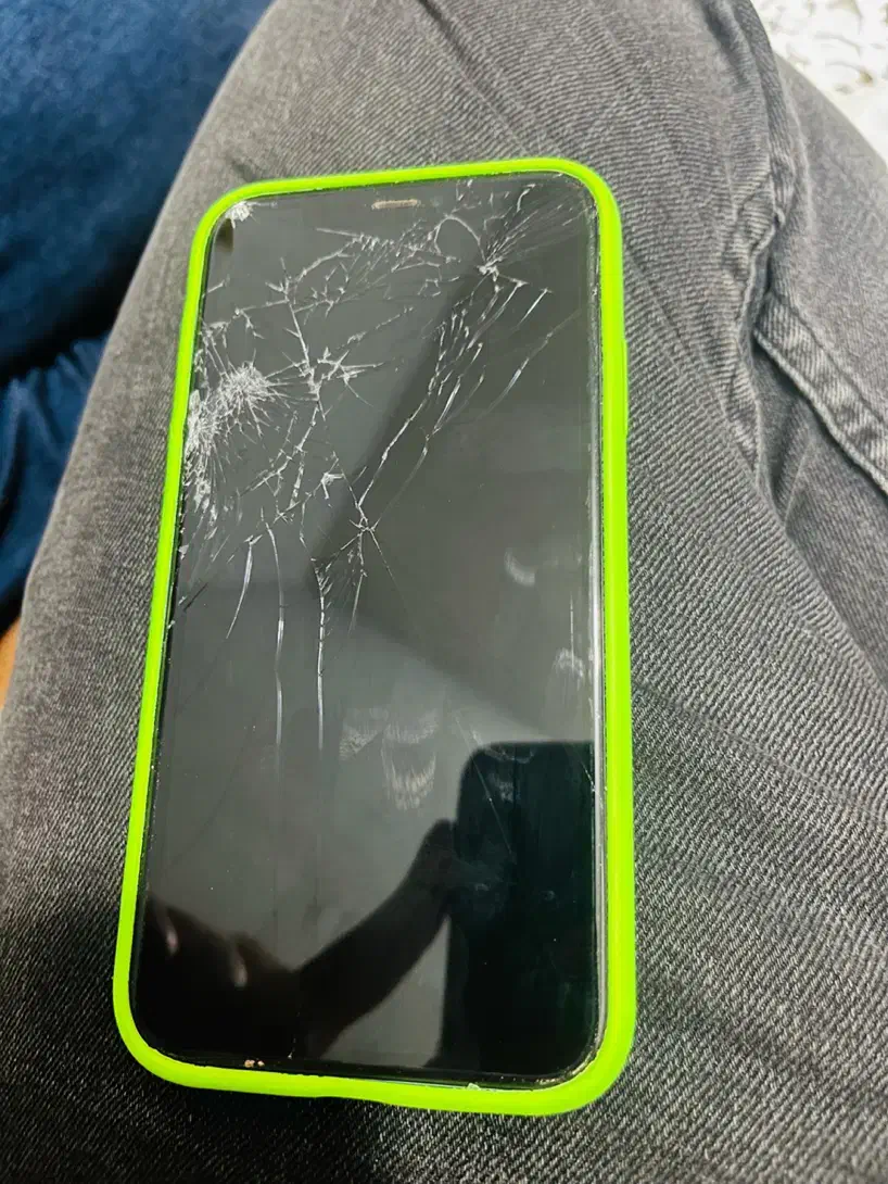 Iphone 11 normal|موبایل|کارون, |دیوار