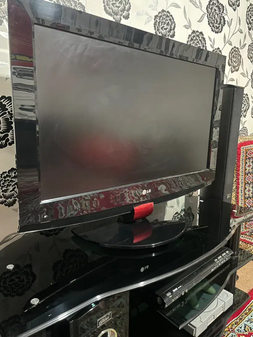 Lcd 32 LG|تلویزیون و پروژکتور|الوند, |دیوار
