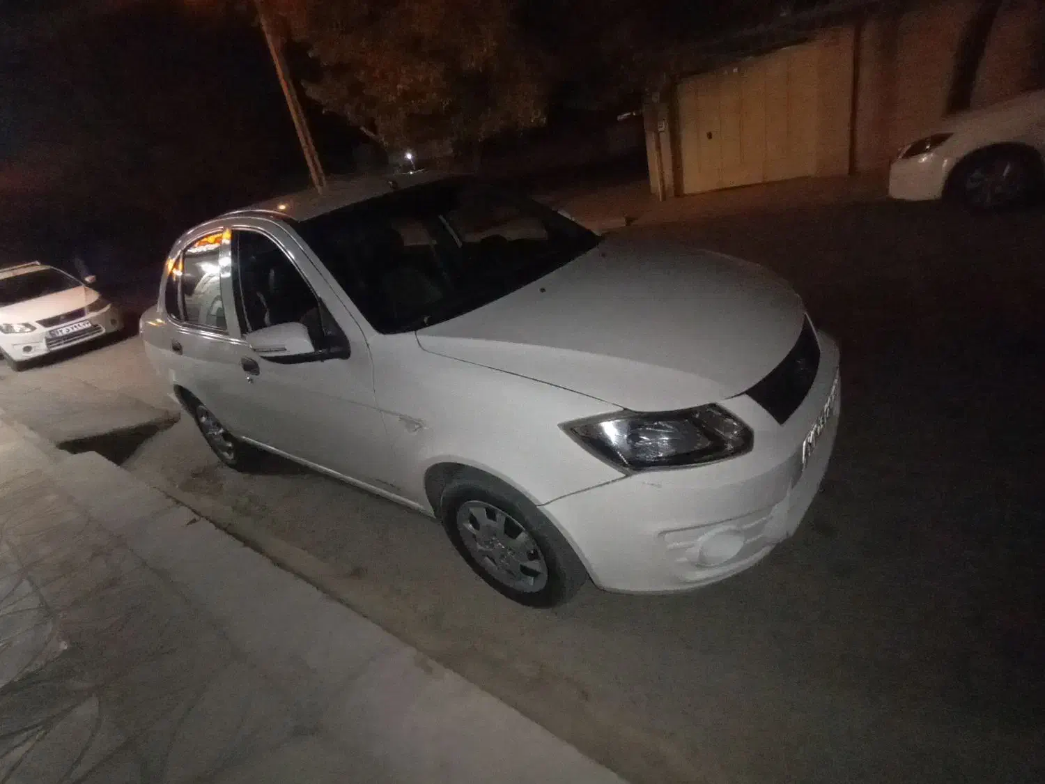 ساینا سفید 1401|خودرو سواری و وانت|شاهینشهر, شهرک گلدیس|دیوار