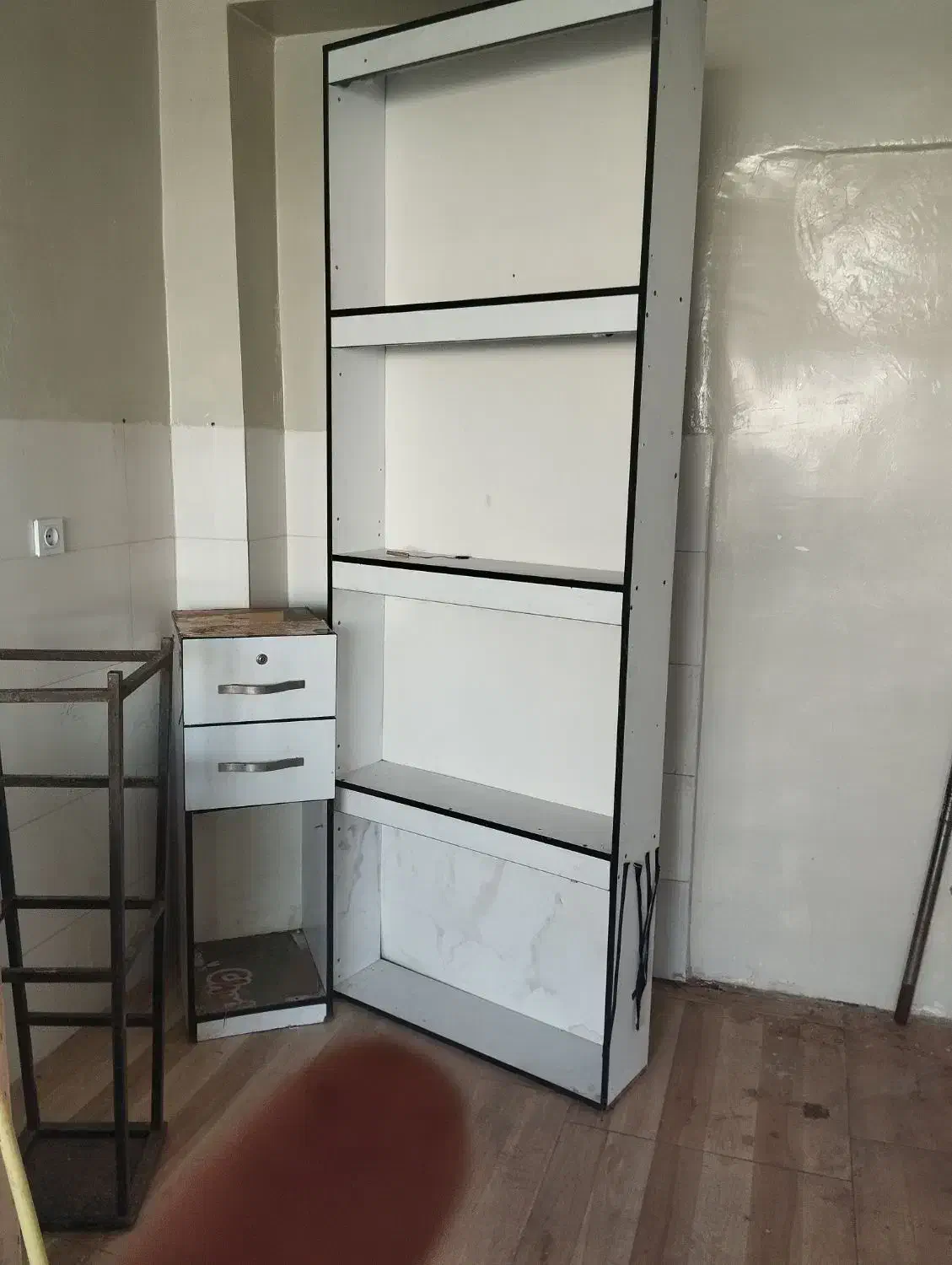 2عدد ویترین|بوفه، ویترین، کنسول|معصومیه, |دیوار