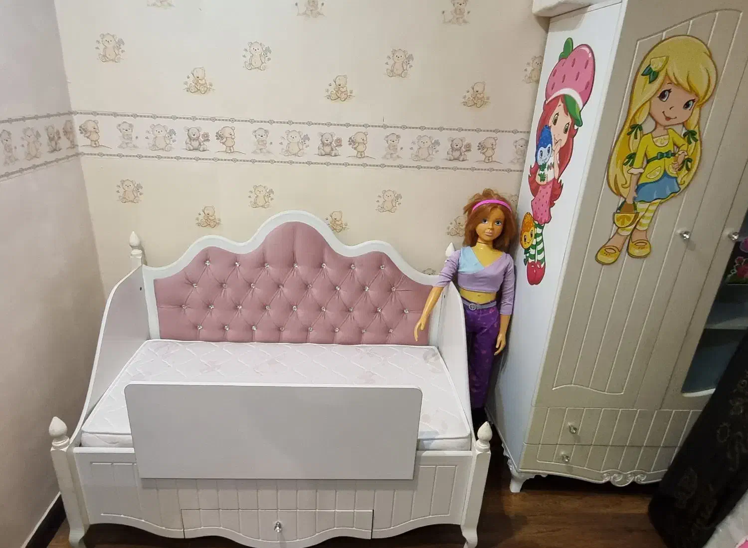 تخت کودک تا ۷ سال در حد نو|تخت و صندلی بچه|پاکدشت, پاکدشت (مامازند)|دیوار