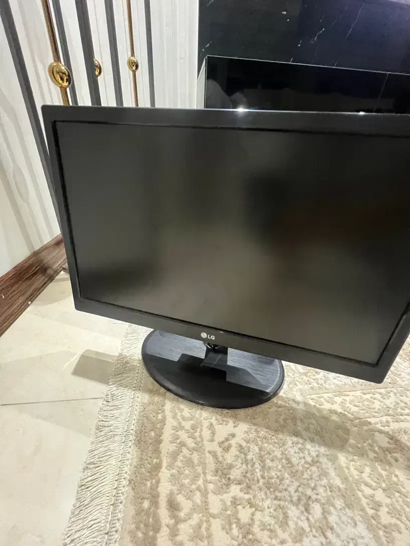 مانیتورالجی و کیس اچ پی ۳ عدد|قطعات و لوازم جانبی رایانه|کرج, گلشهر|دیوار