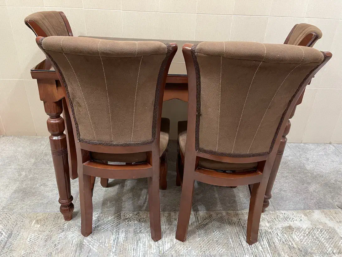 ناهارخوری ۴ نفره کاملا سالم|میز و صندلی غذاخوری|دزفول, |دیوار