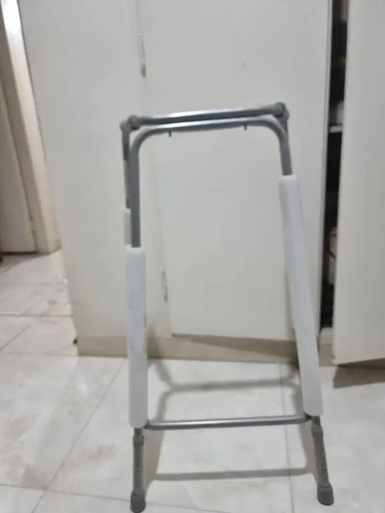 واکر معلولین صفرصفر|آرایشی، بهداشتی، درمانی|تهران, بروجردی|دیوار