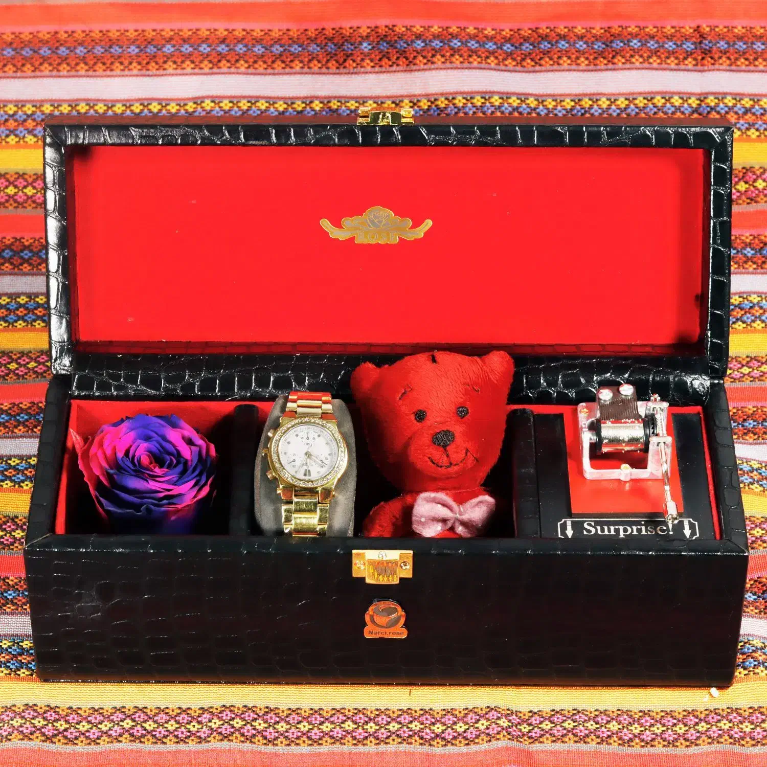 باکس گل رز جاودان چرمی|گل و گیاه طبیعی|تهران, دولاب|دیوار