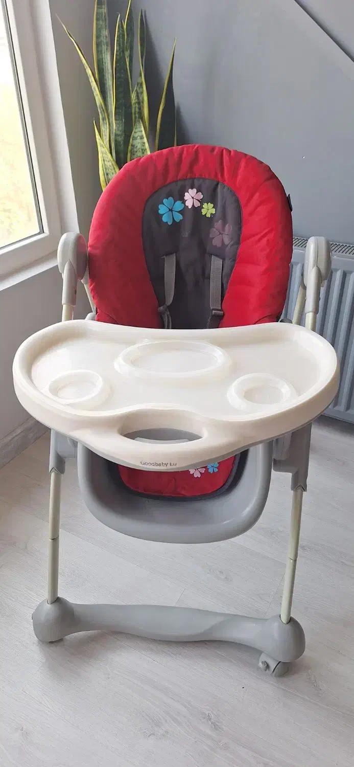 صندلی غذای کودک بسیار تمیز و سالم|تخت و صندلی بچه|قزوین, |دیوار