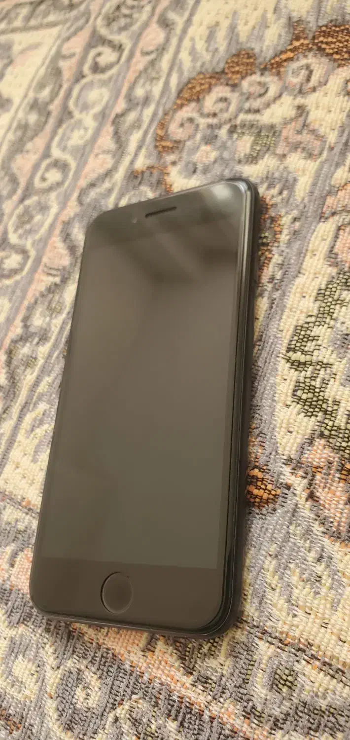 آیفون SE سری 2020 درجه ۱|موبایل|آباده, |دیوار