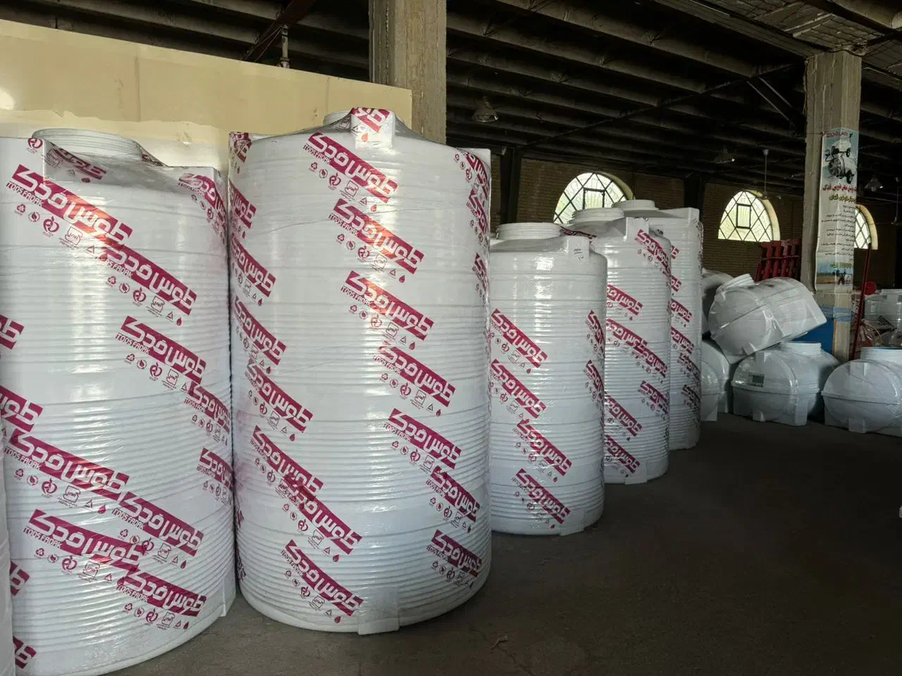 مخزن آب و مخازن پلی اتیلن تانکر آب وبشکه دارم|مصالح و تجهیزات ساختمان|اهواز, کمپلو جنوبی|دیوار