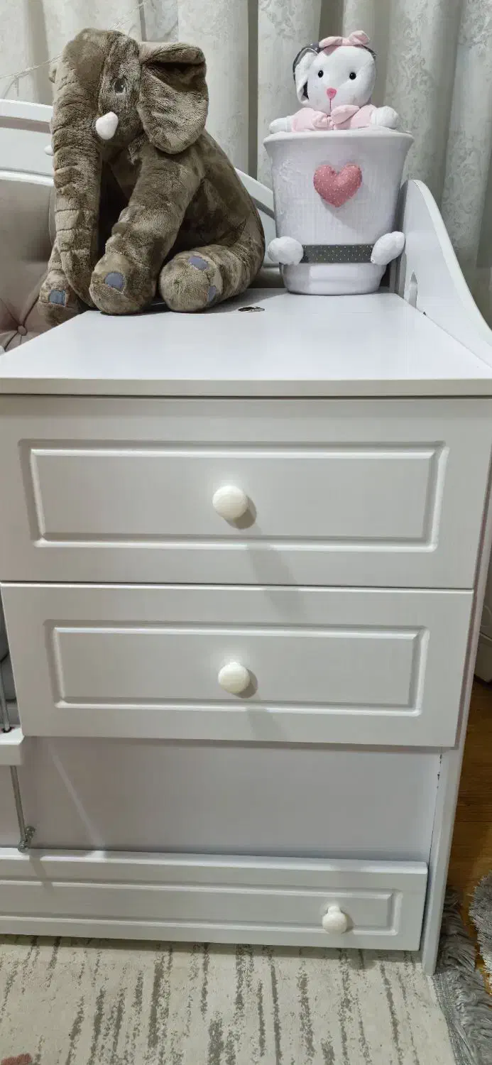 تخت و ویترین کودک|تخت و صندلی بچه|تهران, المهدی|دیوار