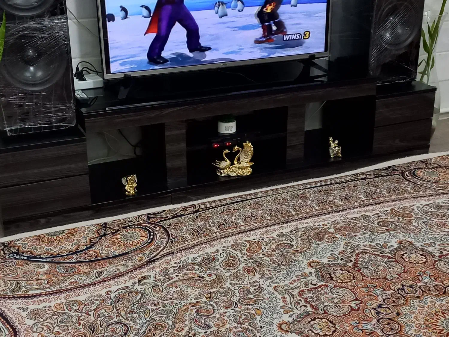 میز تلوزیون|میز تلویزیون|قم, سراجه (۱۵ خرداد)|دیوار