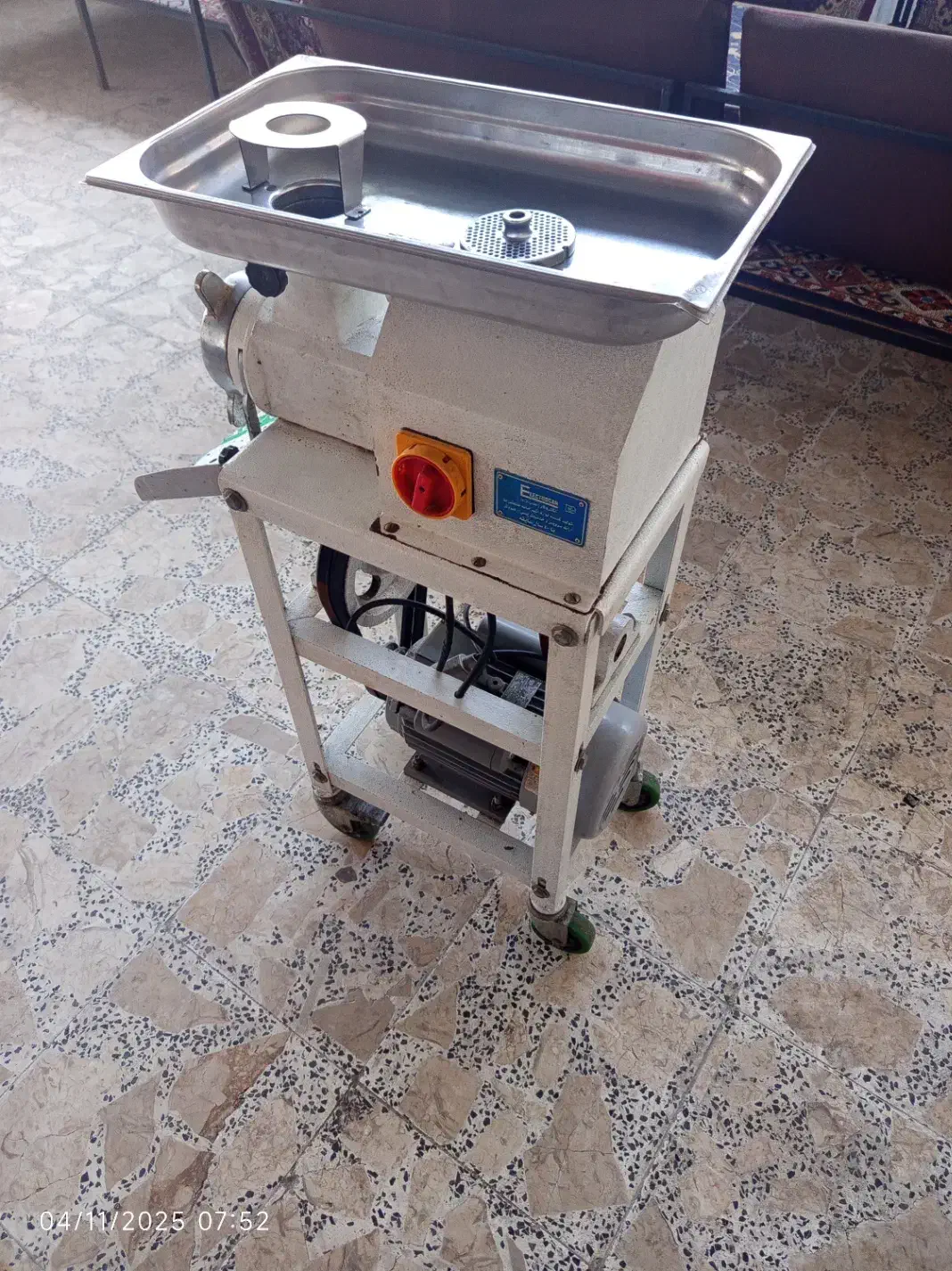 چرخ گوشت در حد نو|کافیشاپ و رستوران|شیرگاه, |دیوار