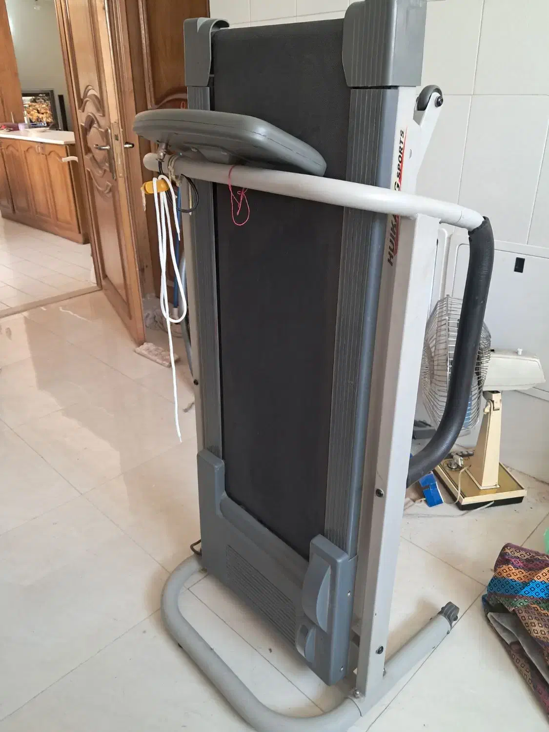 یکدستگاه تردمیل خارجی.|تجهیزات ورزشی|اصفهان, شاهزاده ابراهیم|دیوار