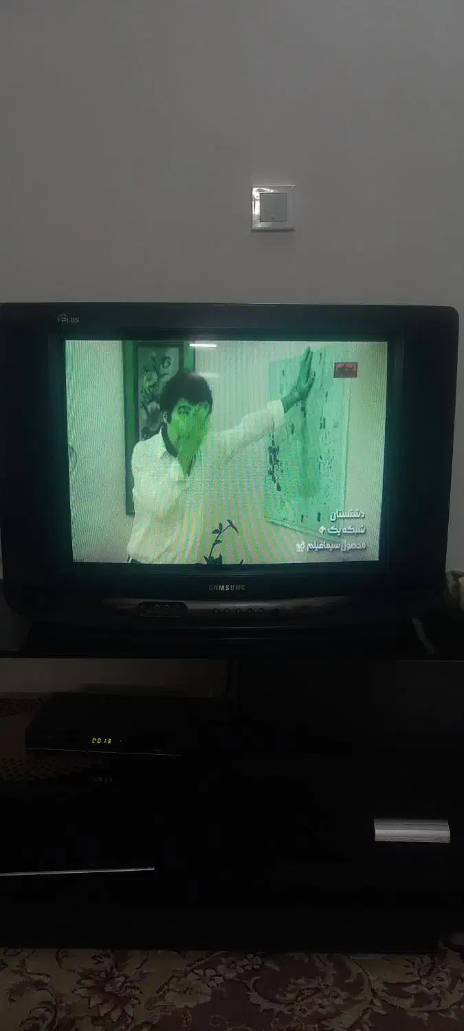 تلویزیون قدیمی سامسونگ 21 اینچ|تلویزیون و پروژکتور|بجنورد, |دیوار