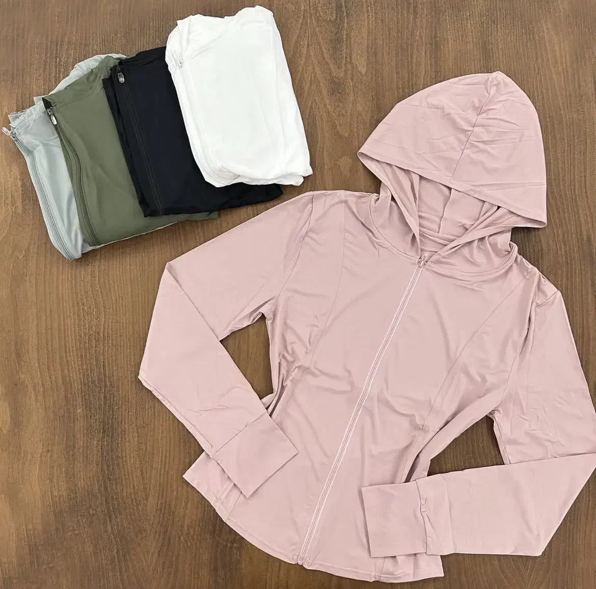 انواع لباس های ورزشی زنانه ایرانی و وارداتی|لباس|نظرآباد, شهرک سید جمال الدین|دیوار