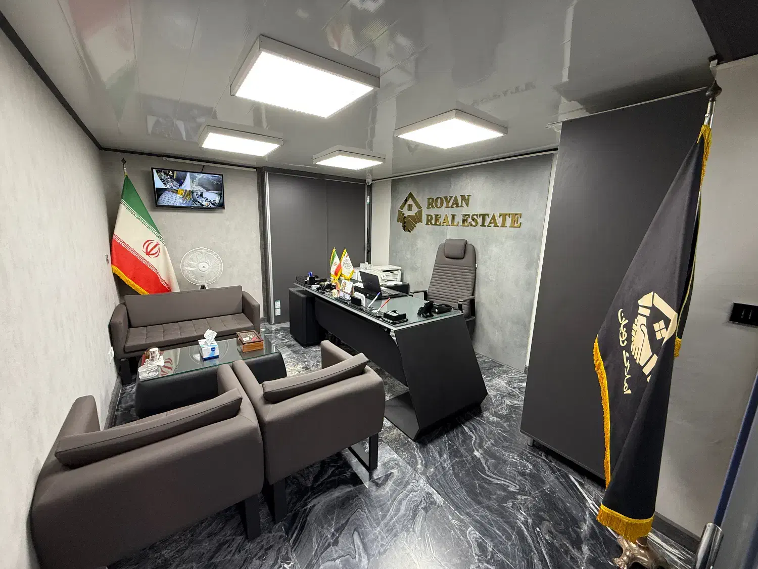 استخدام نیروی فروش و اجاره املاک/ آقا و خانوم|استخدام بازاریابی و فروش|تهران, حسینآباد|دیوار