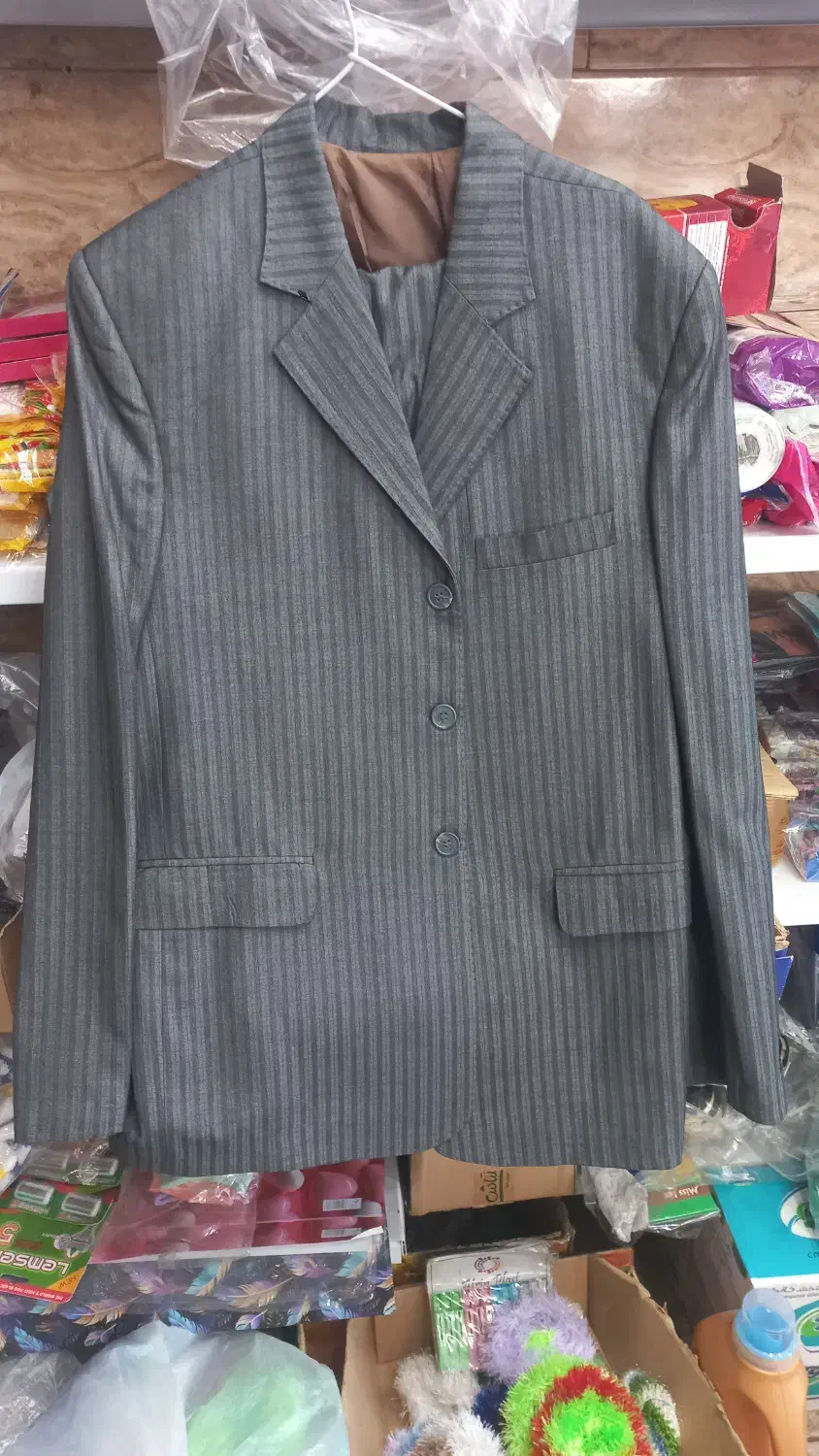 کت و شلوار مردانه|لباس|رشت, پیرکلاچای|دیوار