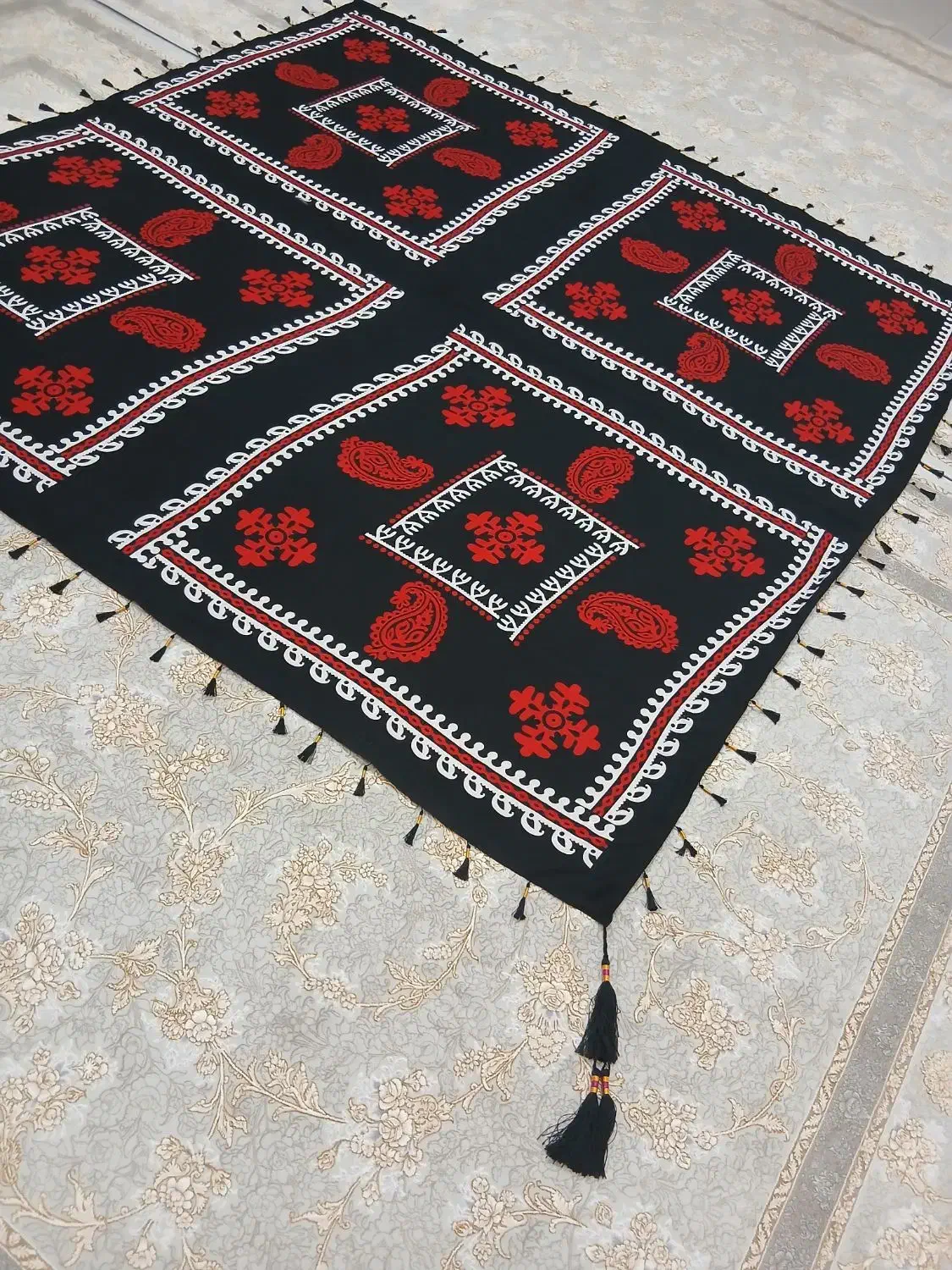 (گلونی).|لباس|ایلام, |دیوار