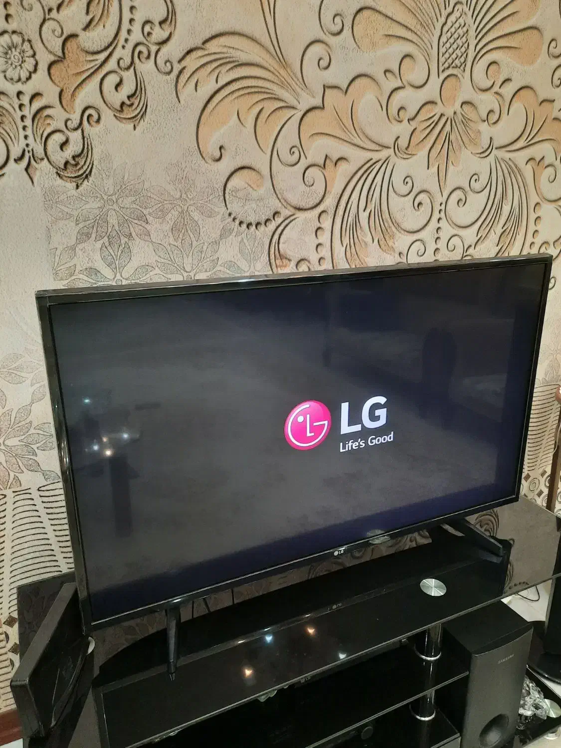 تلویزیون ۴۳ الجی|تلویزیون و پروژکتور|کرج, کیانمهر|دیوار