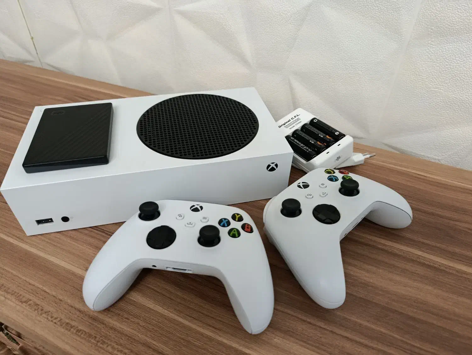 فروش کنسول بازی XBOX سری s|کنسول، بازی ویدئویی و آنلاین|شاهین‌شهر, شهرک هشت بهشت|دیوار